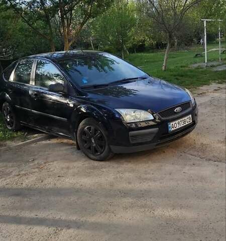 Синий Форд Фокус, объемом двигателя 1.39 л и пробегом 340 тыс. км за 4300 $, фото 2 на Automoto.ua
