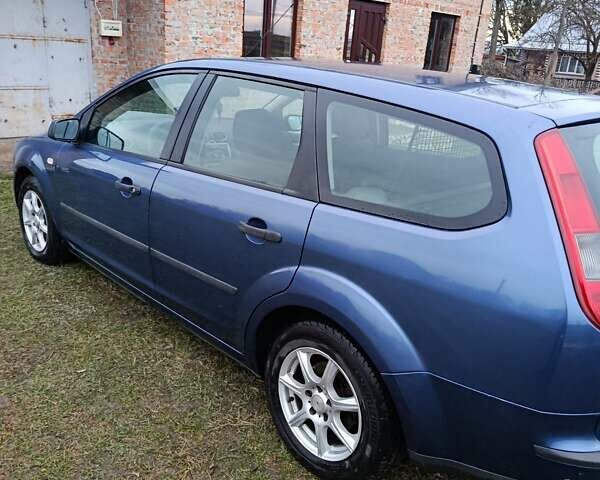 Синій Форд Фокус, об'ємом двигуна 1.6 л та пробігом 299 тис. км за 5000 $, фото 16 на Automoto.ua