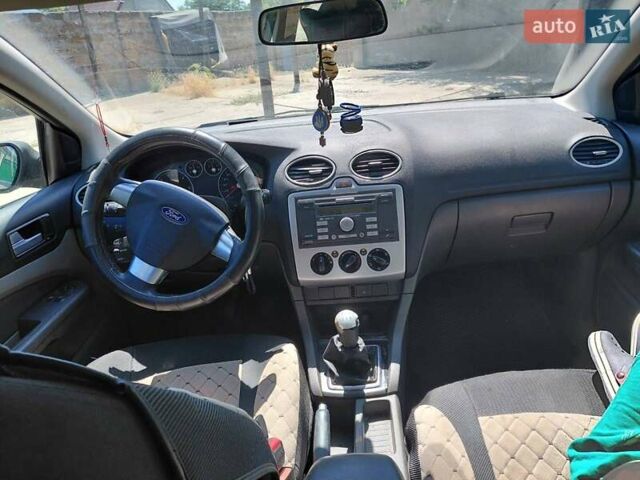 Синий Форд Фокус, объемом двигателя 1.56 л и пробегом 310 тыс. км за 3400 $, фото 14 на Automoto.ua