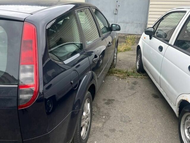 Синий Форд Фокус, объемом двигателя 1.6 л и пробегом 260 тыс. км за 1680 $, фото 1 на Automoto.ua