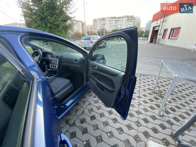 Синий Форд Фокус, объемом двигателя 1.6 л и пробегом 350 тыс. км за 3950 $, фото 10 на Automoto.ua