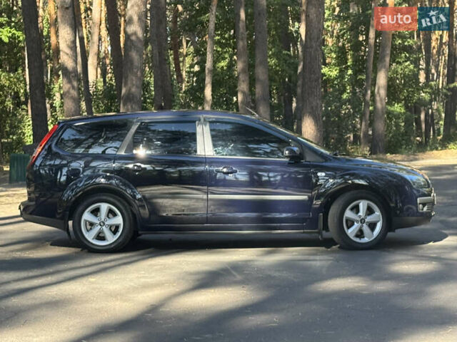 Синій Форд Фокус, об'ємом двигуна 1.6 л та пробігом 216 тис. км за 5200 $, фото 7 на Automoto.ua