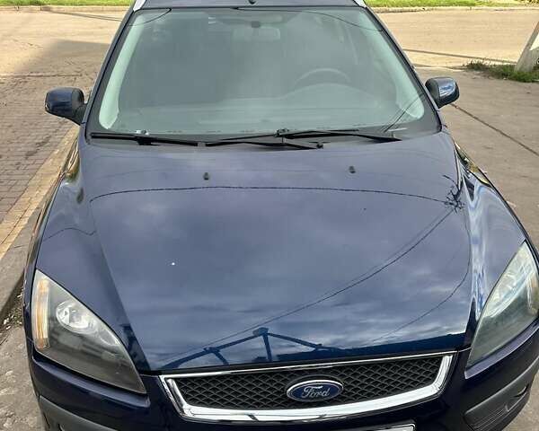 Синий Форд Фокус, объемом двигателя 1.8 л и пробегом 340 тыс. км за 5000 $, фото 1 на Automoto.ua