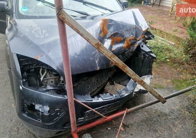 Синий Форд Фокус, объемом двигателя 1.6 л и пробегом 230 тыс. км за 1000 $, фото 3 на Automoto.ua