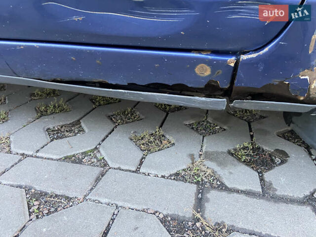 Синий Форд Фокус, объемом двигателя 1.6 л и пробегом 350 тыс. км за 3950 $, фото 2 на Automoto.ua