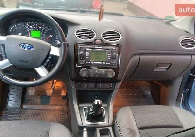 Синій Форд Фокус, об'ємом двигуна 1.6 л та пробігом 191 тис. км за 6100 $, фото 8 на Automoto.ua