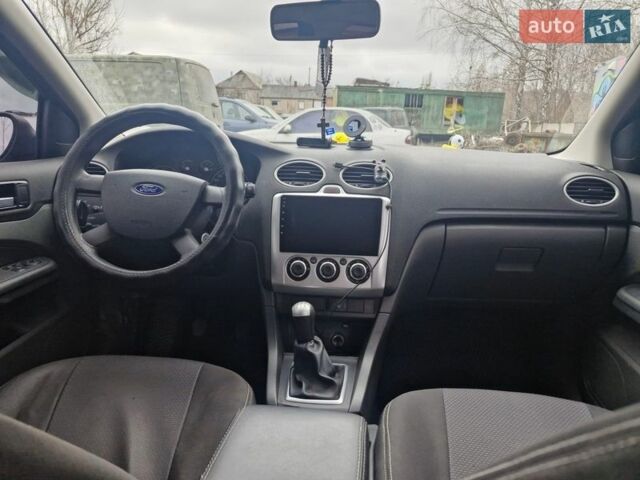 Синий Форд Фокус, объемом двигателя 1.6 л и пробегом 242 тыс. км за 4000 $, фото 8 на Automoto.ua