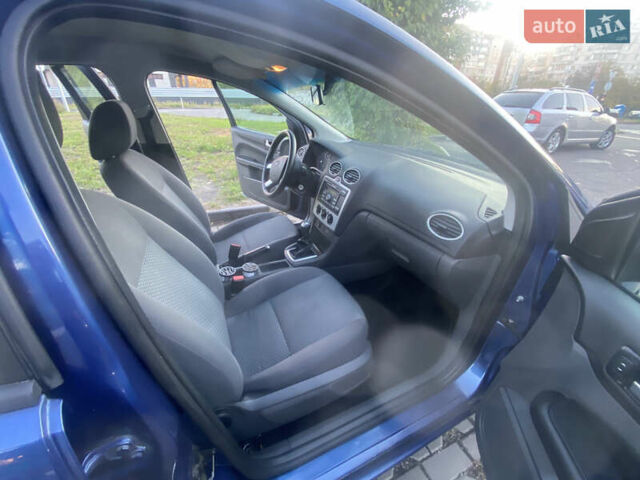 Синий Форд Фокус, объемом двигателя 1.6 л и пробегом 350 тыс. км за 3950 $, фото 14 на Automoto.ua
