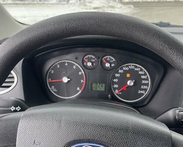 Синий Форд Фокус, объемом двигателя 1.6 л и пробегом 299 тыс. км за 4300 $, фото 9 на Automoto.ua