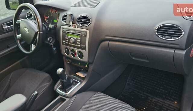 Синій Форд Фокус, об'ємом двигуна 1.6 л та пробігом 300 тис. км за 3999 $, фото 7 на Automoto.ua