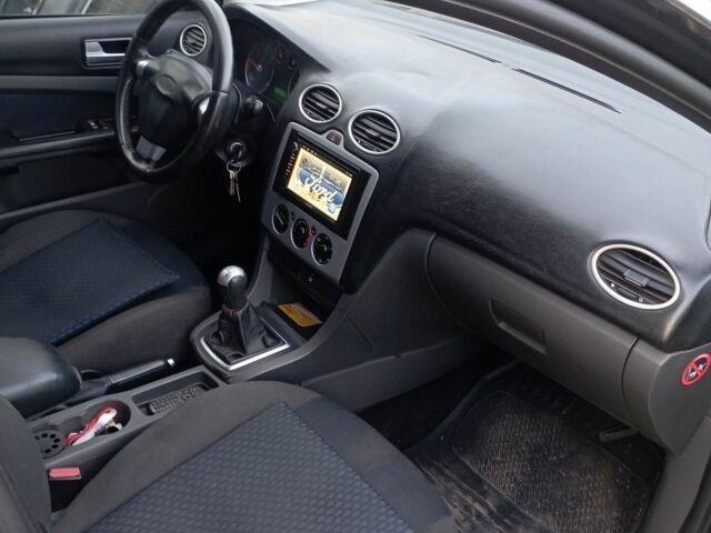 Синій Форд Фокус, об'ємом двигуна 1.6 л та пробігом 400 тис. км за 2500 $, фото 5 на Automoto.ua