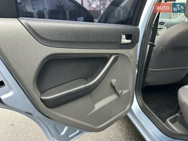 Синий Форд Фокус, объемом двигателя 1.6 л и пробегом 235 тыс. км за 4750 $, фото 32 на Automoto.ua