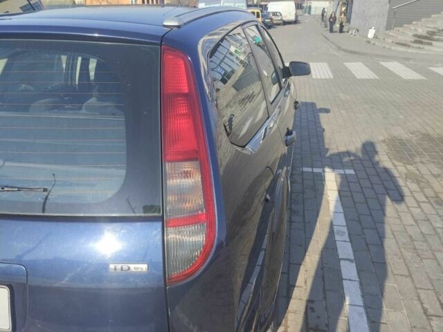 Синій Форд Фокус, об'ємом двигуна 1.6 л та пробігом 203 тис. км за 2964 $, фото 4 на Automoto.ua