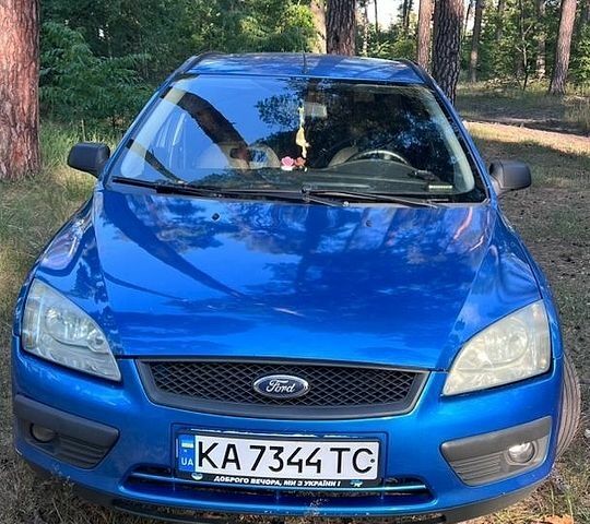 Синий Форд Фокус, объемом двигателя 1.6 л и пробегом 242 тыс. км за 4600 $, фото 2 на Automoto.ua