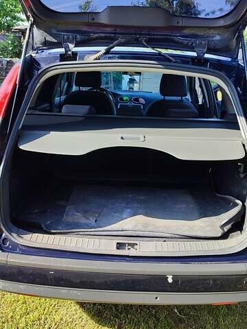 Синий Форд Фокус, объемом двигателя 1.6 л и пробегом 274 тыс. км за 4300 $, фото 12 на Automoto.ua