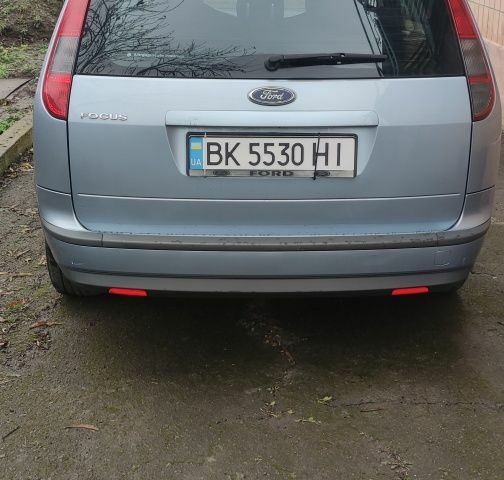 Синій Форд Фокус, об'ємом двигуна 1.8 л та пробігом 290 тис. км за 3000 $, фото 2 на Automoto.ua