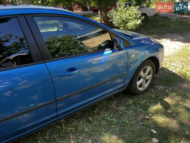 Синій Форд Фокус, об'ємом двигуна 2.01 л та пробігом 303 тис. км за 5200 $, фото 3 на Automoto.ua