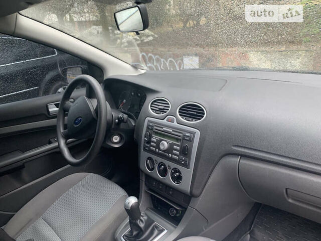 Синий Форд Фокус, объемом двигателя 1.8 л и пробегом 180 тыс. км за 4500 $, фото 11 на Automoto.ua