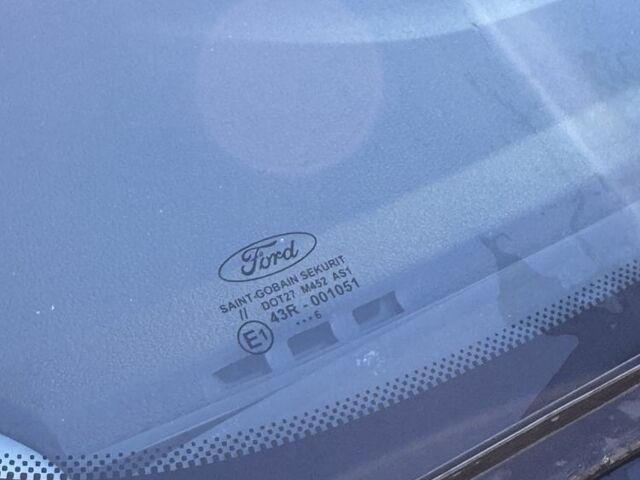 Синий Форд Фокус, объемом двигателя 1.4 л и пробегом 200 тыс. км за 5200 $, фото 10 на Automoto.ua