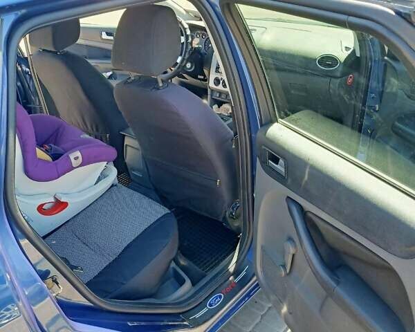 Синий Форд Фокус, объемом двигателя 1.6 л и пробегом 224 тыс. км за 5400 $, фото 9 на Automoto.ua