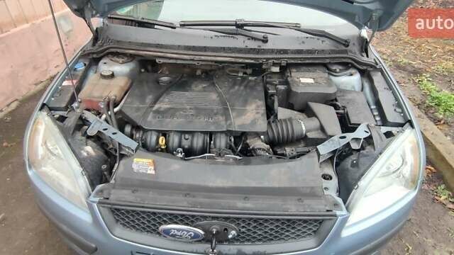 Синий Форд Фокус, объемом двигателя 1.8 л и пробегом 290 тыс. км за 3000 $, фото 6 на Automoto.ua