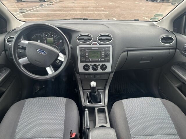 Форд Фокус 2006 в Житомире на Automoto.ua Синий Форд Фокус, объемом двигателя 1.8 л и пробегом 205 тыс. км за 4550 $, фото 1 на Automoto.ua