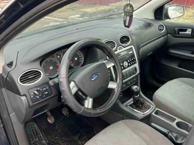 Синий Форд Фокус, объемом двигателя 2 л и пробегом 350 тыс. км за 2800 $, фото 7 на Automoto.ua