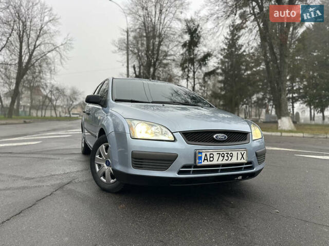 Синий Форд Фокус, объемом двигателя 1.6 л и пробегом 235 тыс. км за 4750 $, фото 3 на Automoto.ua