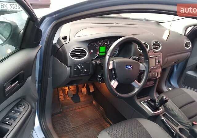 Синій Форд Фокус, об'ємом двигуна 1.6 л та пробігом 191 тис. км за 6100 $, фото 9 на Automoto.ua