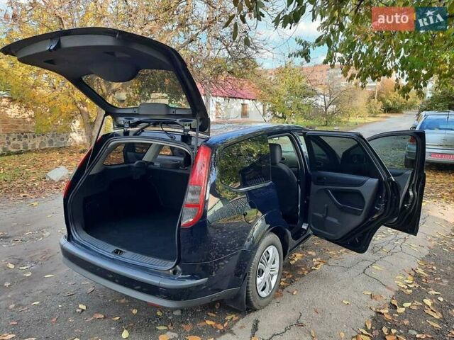 Синий Форд Фокус, объемом двигателя 1.6 л и пробегом 360 тыс. км за 4550 $, фото 89 на Automoto.ua