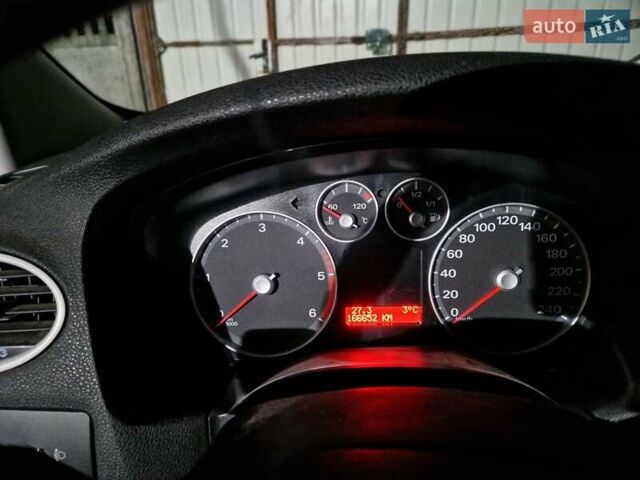 Синій Форд Фокус, об'ємом двигуна 1.56 л та пробігом 166 тис. км за 5200 $, фото 6 на Automoto.ua