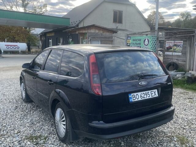 Синій Форд Фокус, об'ємом двигуна 1.8 л та пробігом 340 тис. км за 4500 $, фото 3 на Automoto.ua