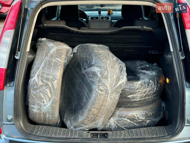 Синій Форд Фокус, об'ємом двигуна 1.8 л та пробігом 181 тис. км за 4790 $, фото 18 на Automoto.ua