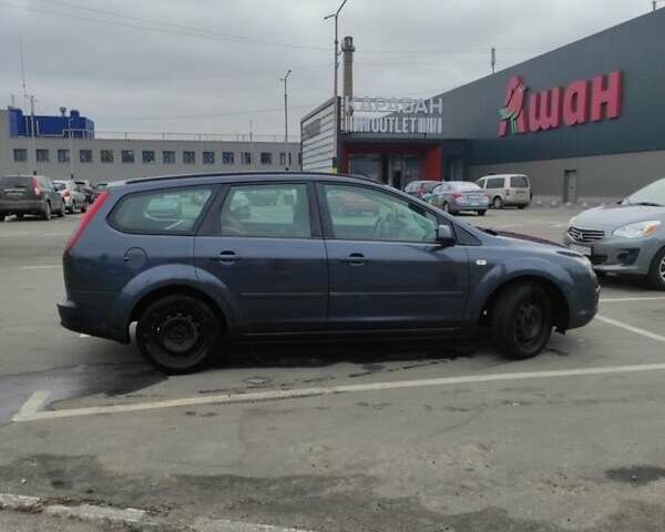 Синий Форд Фокус, объемом двигателя 1.8 л и пробегом 193 тыс. км за 5000 $, фото 2 на Automoto.ua