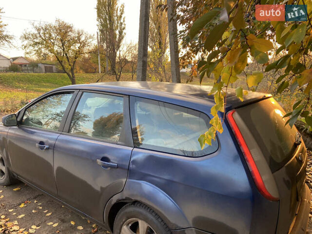 Синій Форд Фокус, об'ємом двигуна 1.6 л та пробігом 280 тис. км за 4200 $, фото 2 на Automoto.ua