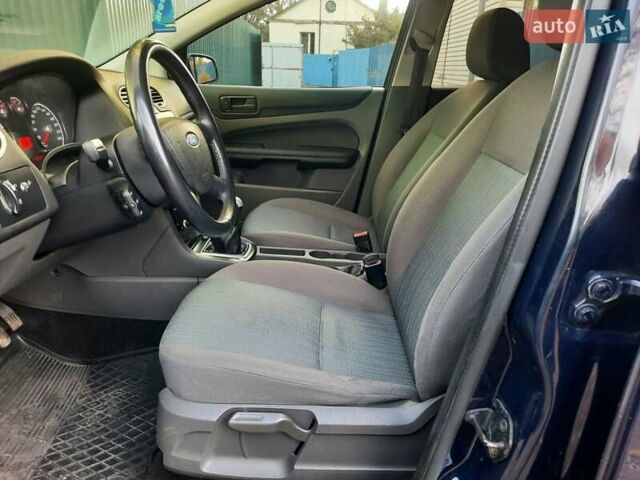 Синий Форд Фокус, объемом двигателя 1.6 л и пробегом 360 тыс. км за 4550 $, фото 8 на Automoto.ua