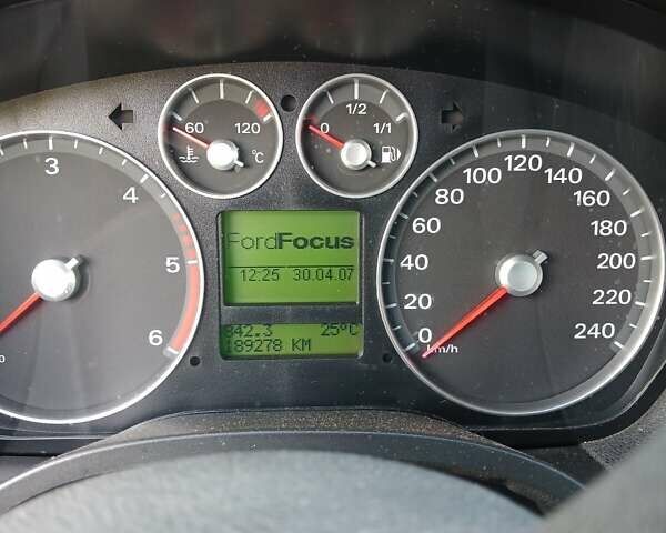Синий Форд Фокус, объемом двигателя 1.56 л и пробегом 189 тыс. км за 5800 $, фото 13 на Automoto.ua