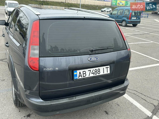 Синий Форд Фокус, объемом двигателя 1.6 л и пробегом 285 тыс. км за 4100 $, фото 2 на Automoto.ua