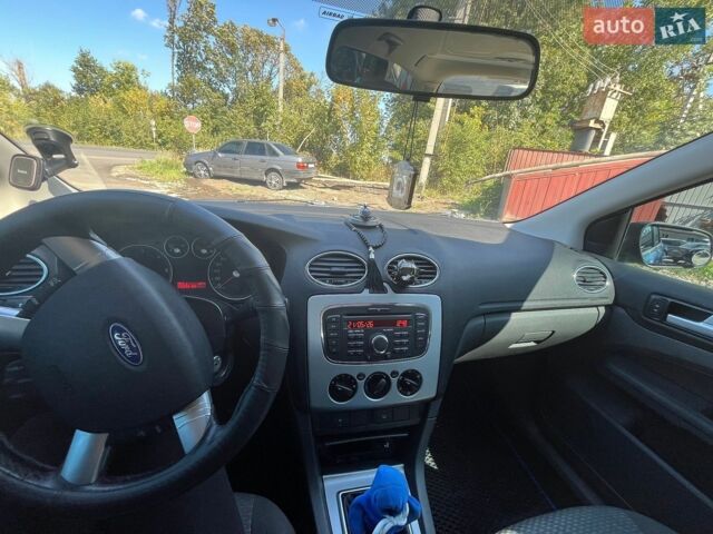 Синій Форд Фокус, об'ємом двигуна 1.39 л та пробігом 230 тис. км за 4100 $, фото 5 на Automoto.ua