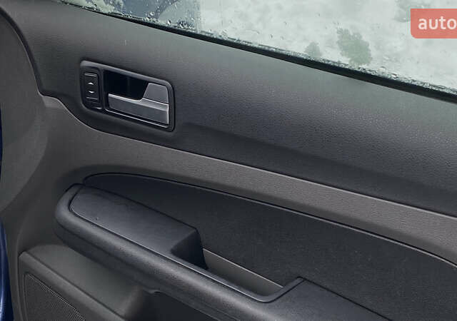 Синий Форд Фокус, объемом двигателя 1.6 л и пробегом 231 тыс. км за 5250 $, фото 48 на Automoto.ua