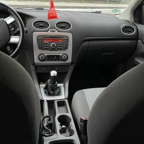 Синий Форд Фокус, объемом двигателя 1.8 л и пробегом 21 тыс. км за 5000 $, фото 7 на Automoto.ua