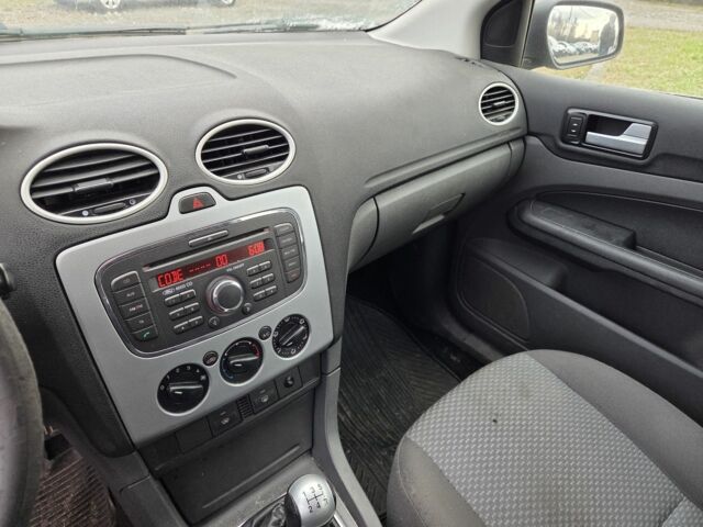 Синій Форд Фокус, об'ємом двигуна 0 л та пробігом 348 тис. км за 1850 $, фото 20 на Automoto.ua