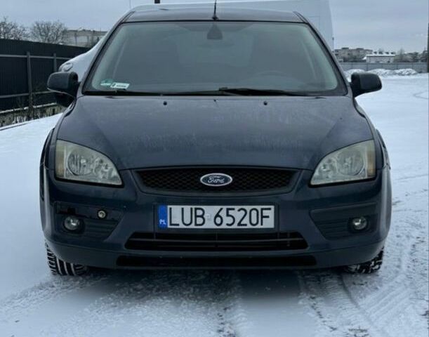 Синий Форд Фокус, объемом двигателя 1.6 л и пробегом 284 тыс. км за 1900 $, фото 1 на Automoto.ua