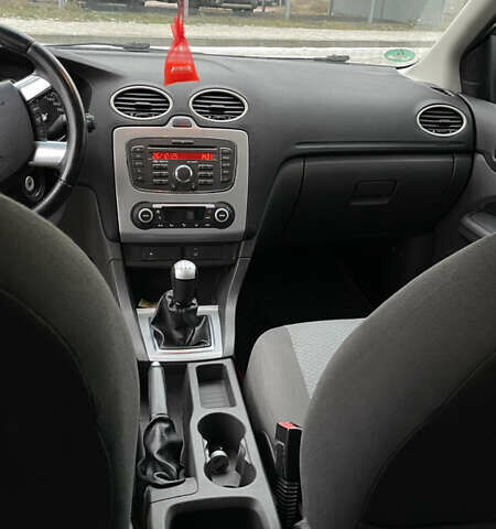 Синій Форд Фокус, об'ємом двигуна 1.8 л та пробігом 213 тис. км за 5200 $, фото 11 на Automoto.ua