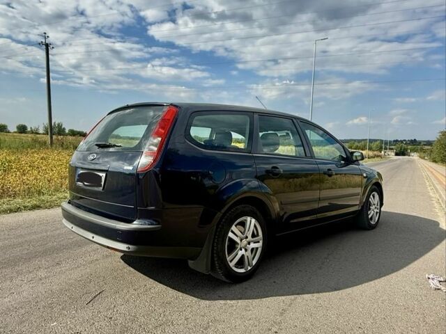 Синий Форд Фокус, объемом двигателя 0 л и пробегом 260 тыс. км за 1799 $, фото 3 на Automoto.ua