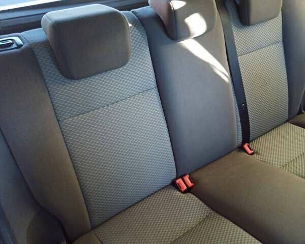 Синій Форд Фокус, об'ємом двигуна 1.6 л та пробігом 202 тис. км за 5400 $, фото 9 на Automoto.ua