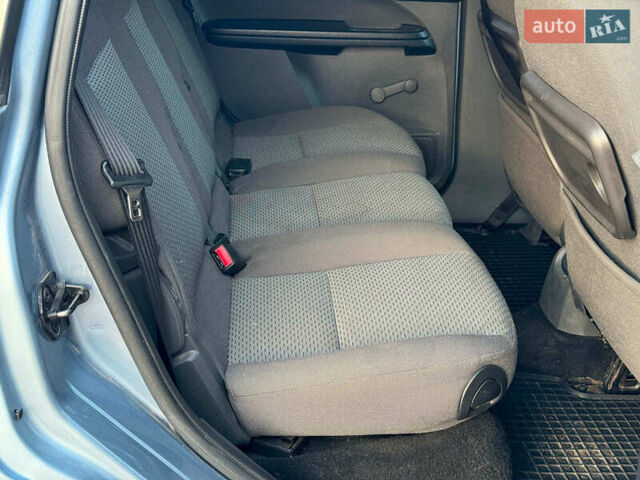 Синій Форд Фокус, об'ємом двигуна 1.8 л та пробігом 181 тис. км за 4790 $, фото 20 на Automoto.ua