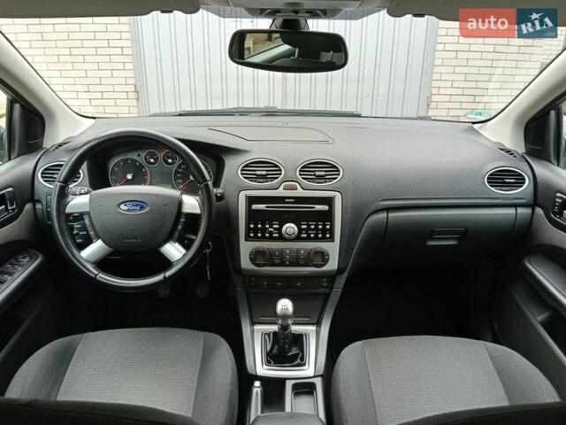 Синий Форд Фокус, объемом двигателя 1.8 л и пробегом 202 тыс. км за 5500 $, фото 31 на Automoto.ua