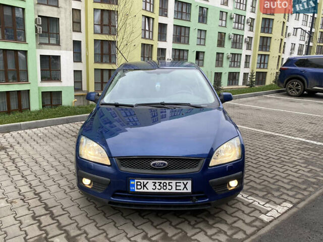 Синий Форд Фокус, объемом двигателя 1.56 л и пробегом 247 тыс. км за 4200 $, фото 2 на Automoto.ua