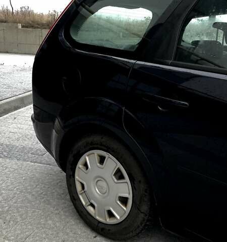 Синий Форд Фокус, объемом двигателя 1.8 л и пробегом 213 тыс. км за 5000 $, фото 3 на Automoto.ua